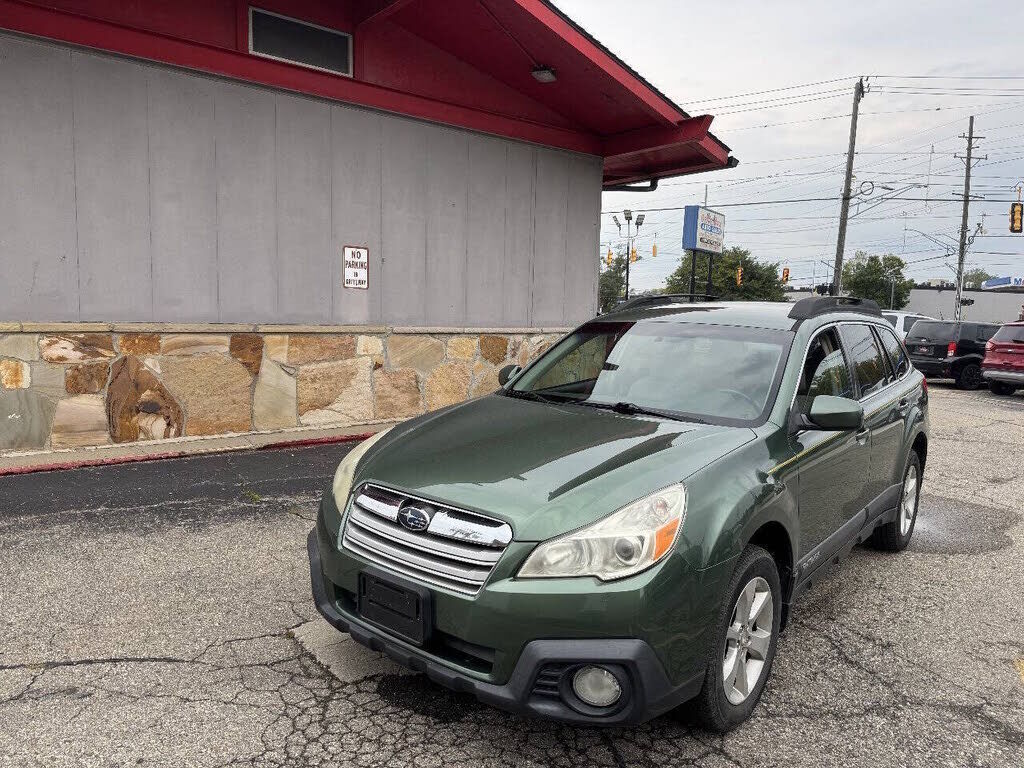 2013 SUBARU Outback