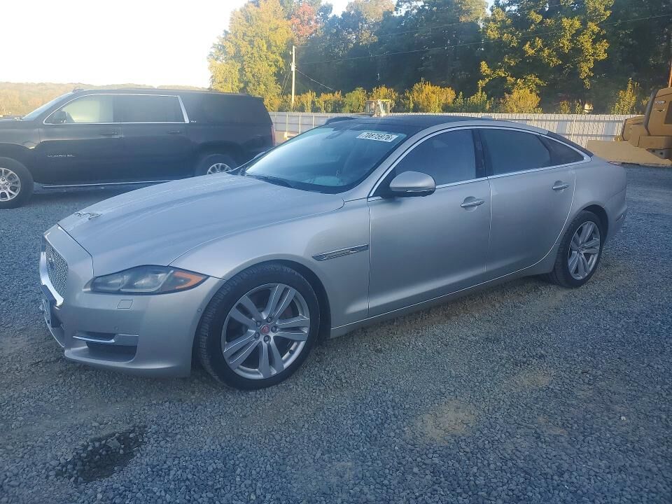 2016 JAGUAR XJ