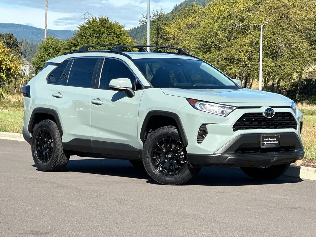2019 TOYOTA RAV4