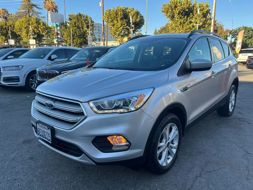 2017 FORD Escape
