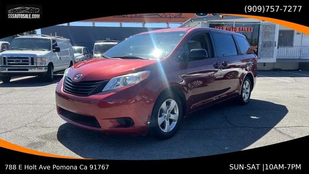 2017 TOYOTA Sienna