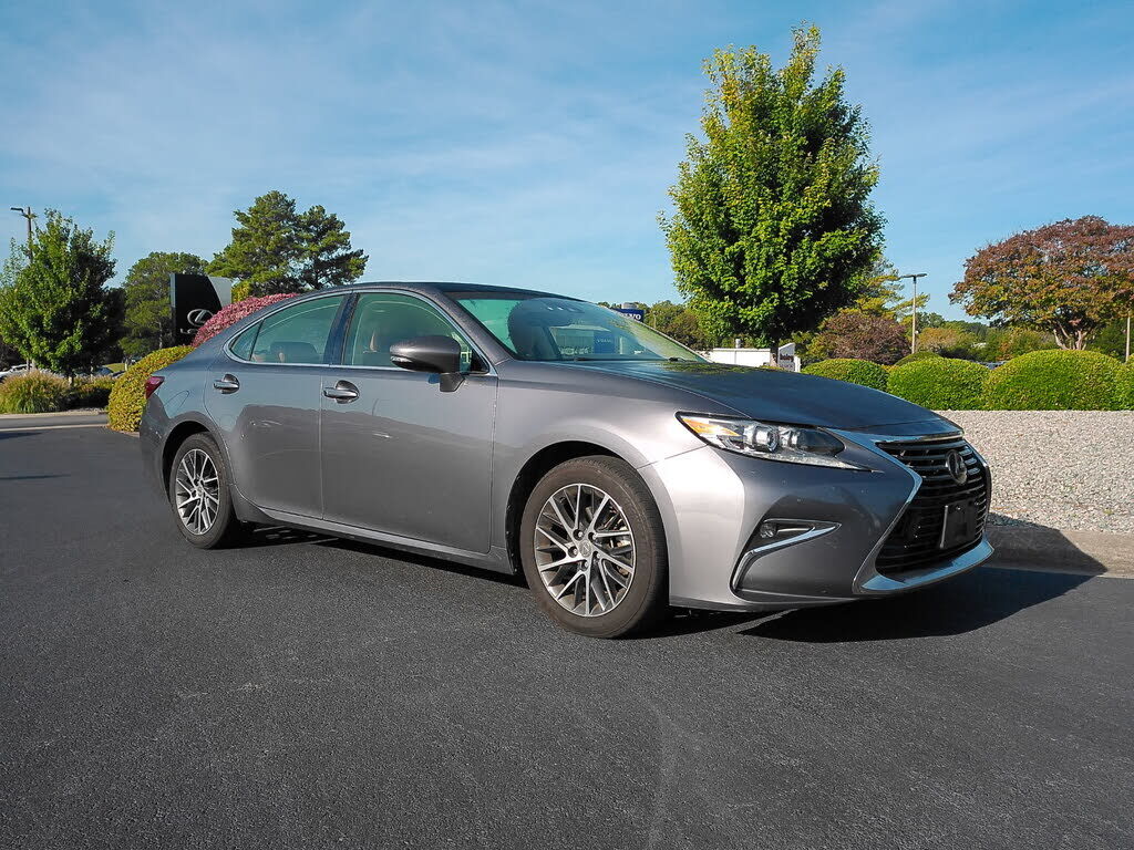 2016 LEXUS ES