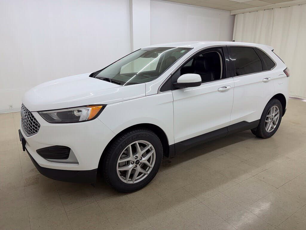 2023 FORD Edge