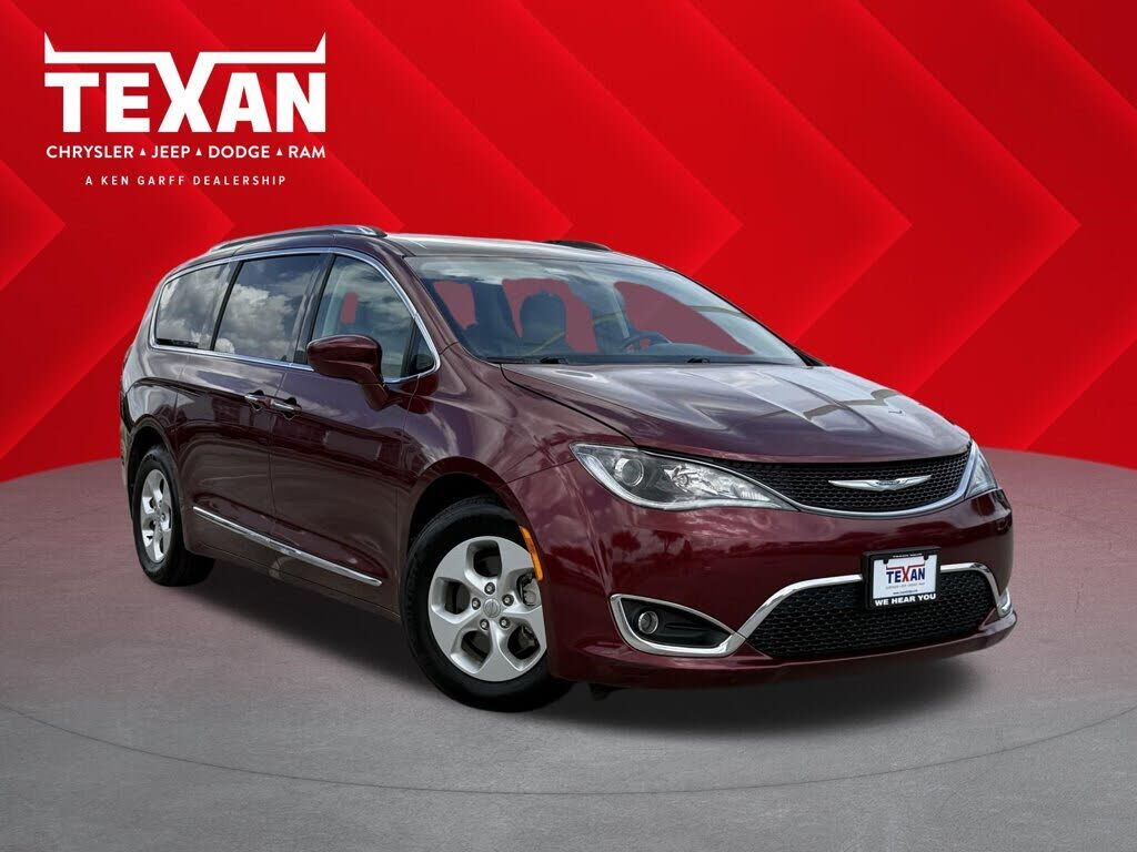 2017 CHRYSLER Pacifica