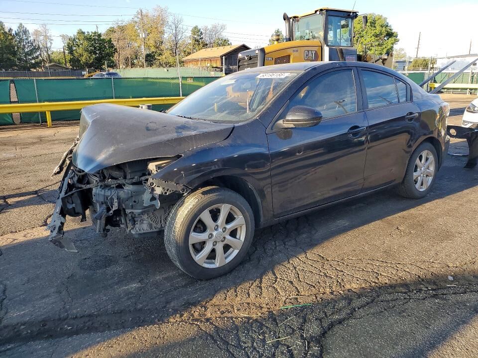 2013 MAZDA Mazda3