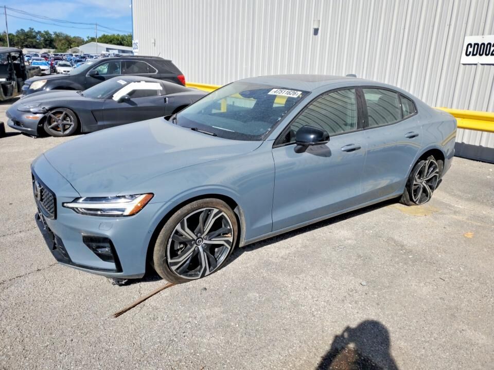 2024 VOLVO S60