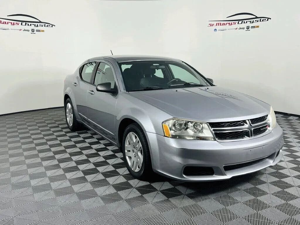 2013 DODGE Avenger