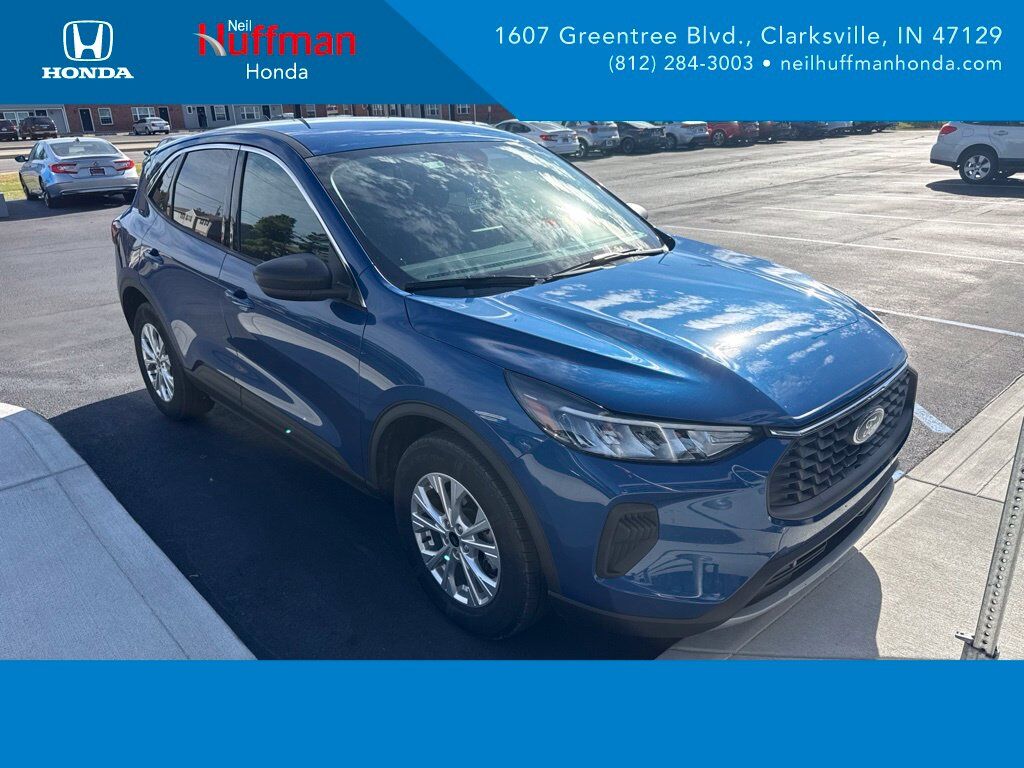 2023 FORD Escape