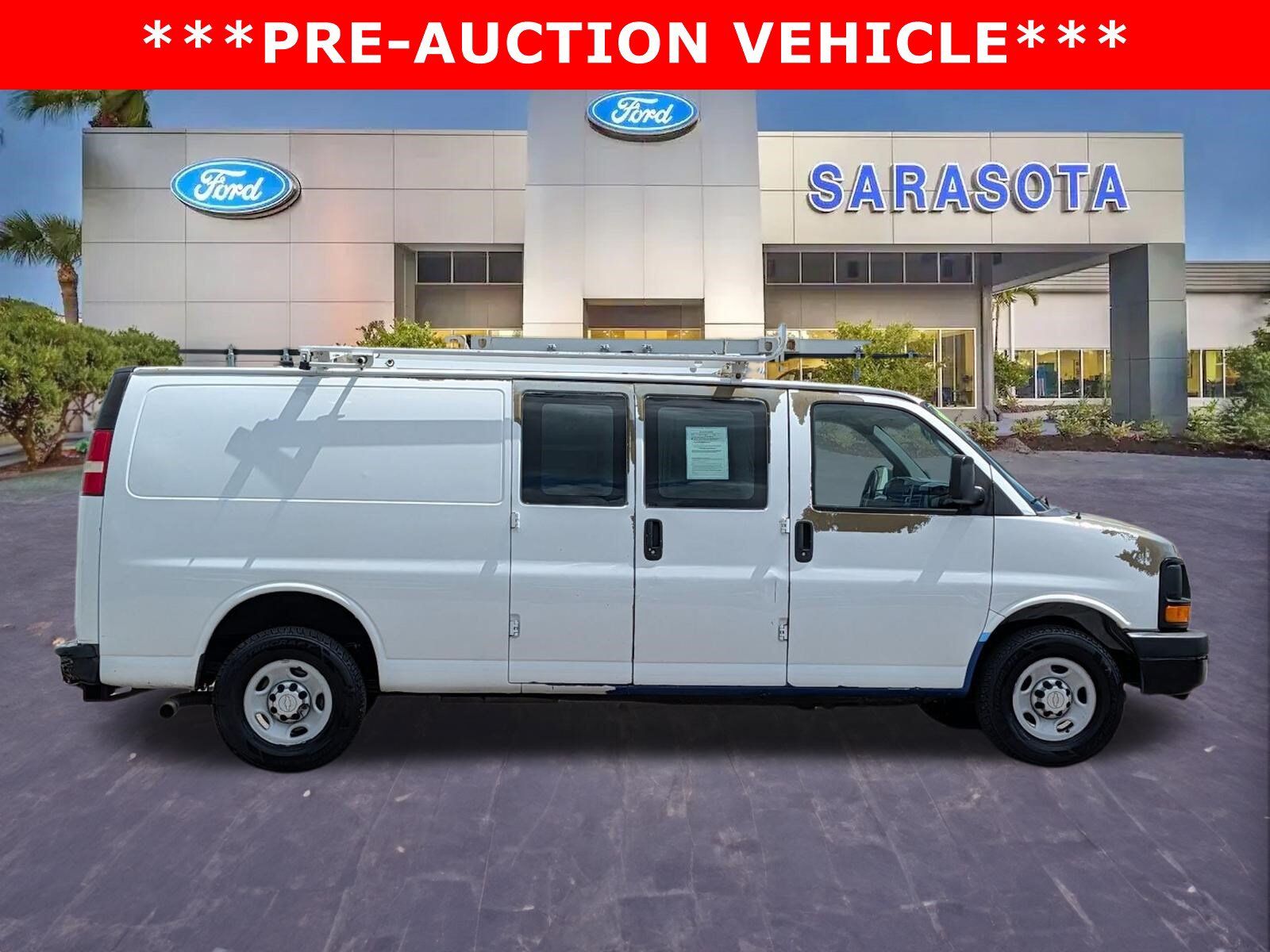2013 CHEVROLET Express