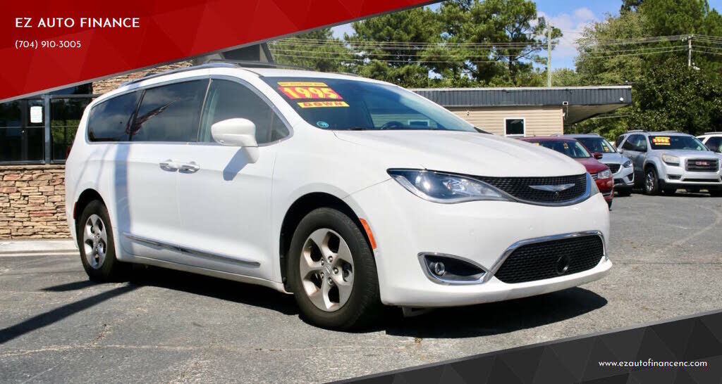 2017 CHRYSLER Pacifica