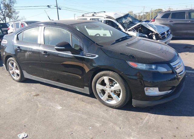 2013 CHEVROLET Volt