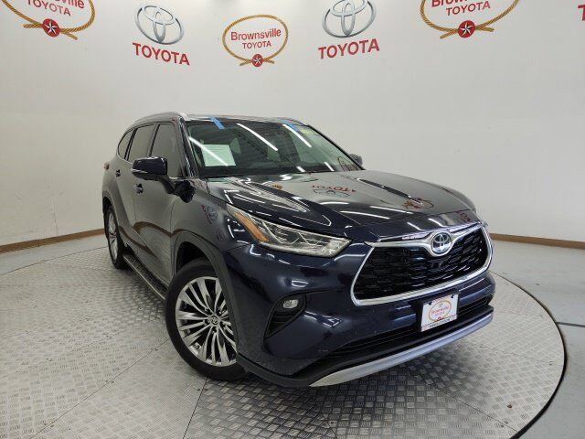 2024 TOYOTA Highlander