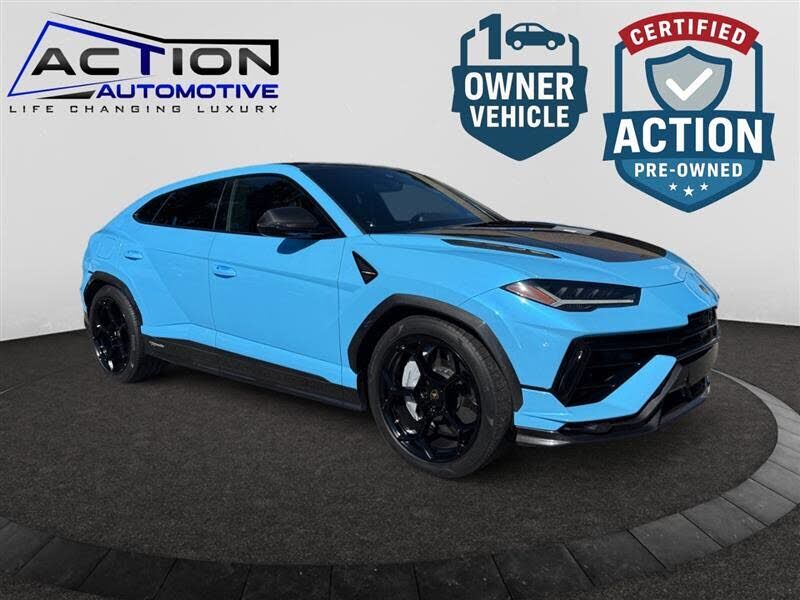 2024 LAMBORGHINI URUS