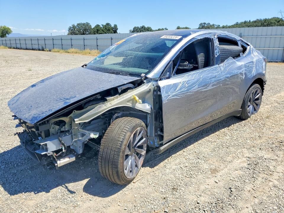 2026 TESLA Model Y