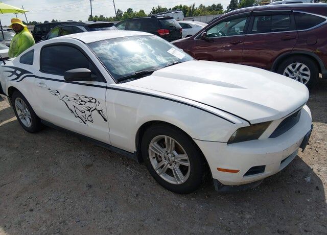 2011 FORD Mustang