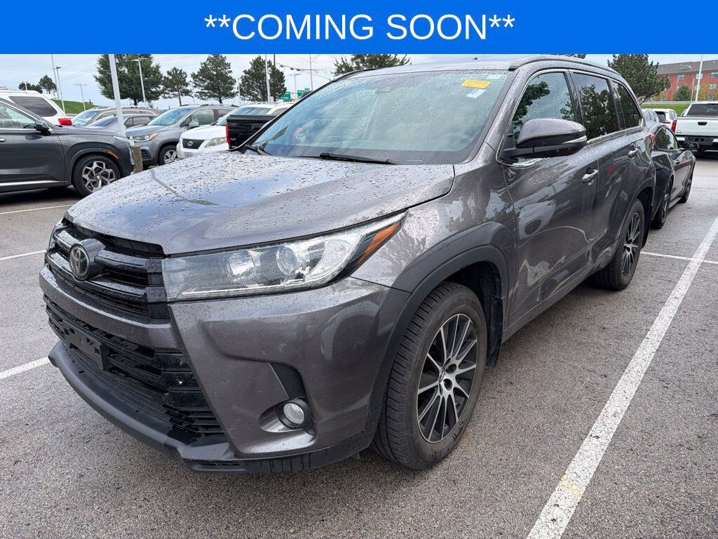 2018 TOYOTA Highlander
