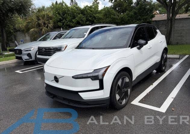 2025 VOLVO EX30