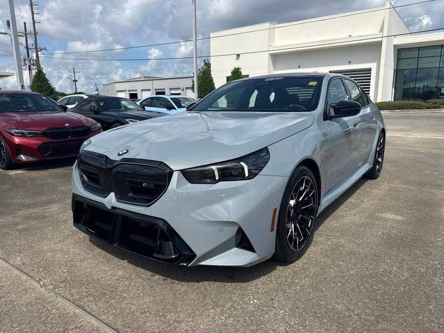 2027 BMW M5