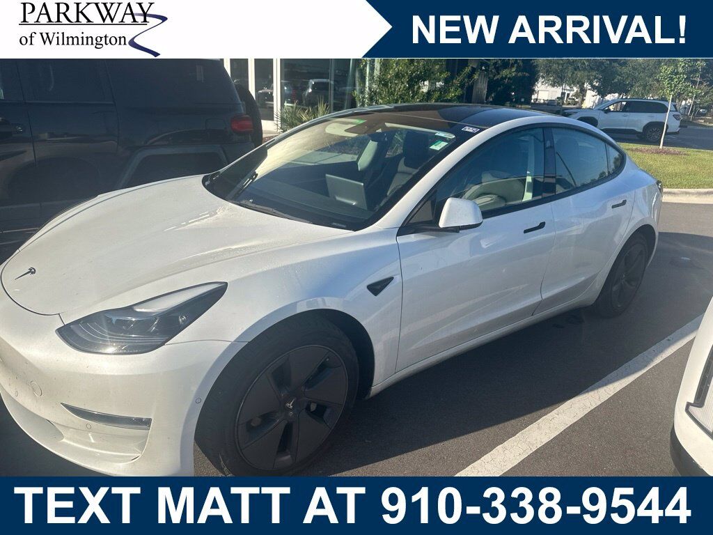 2022 TESLA Model 3