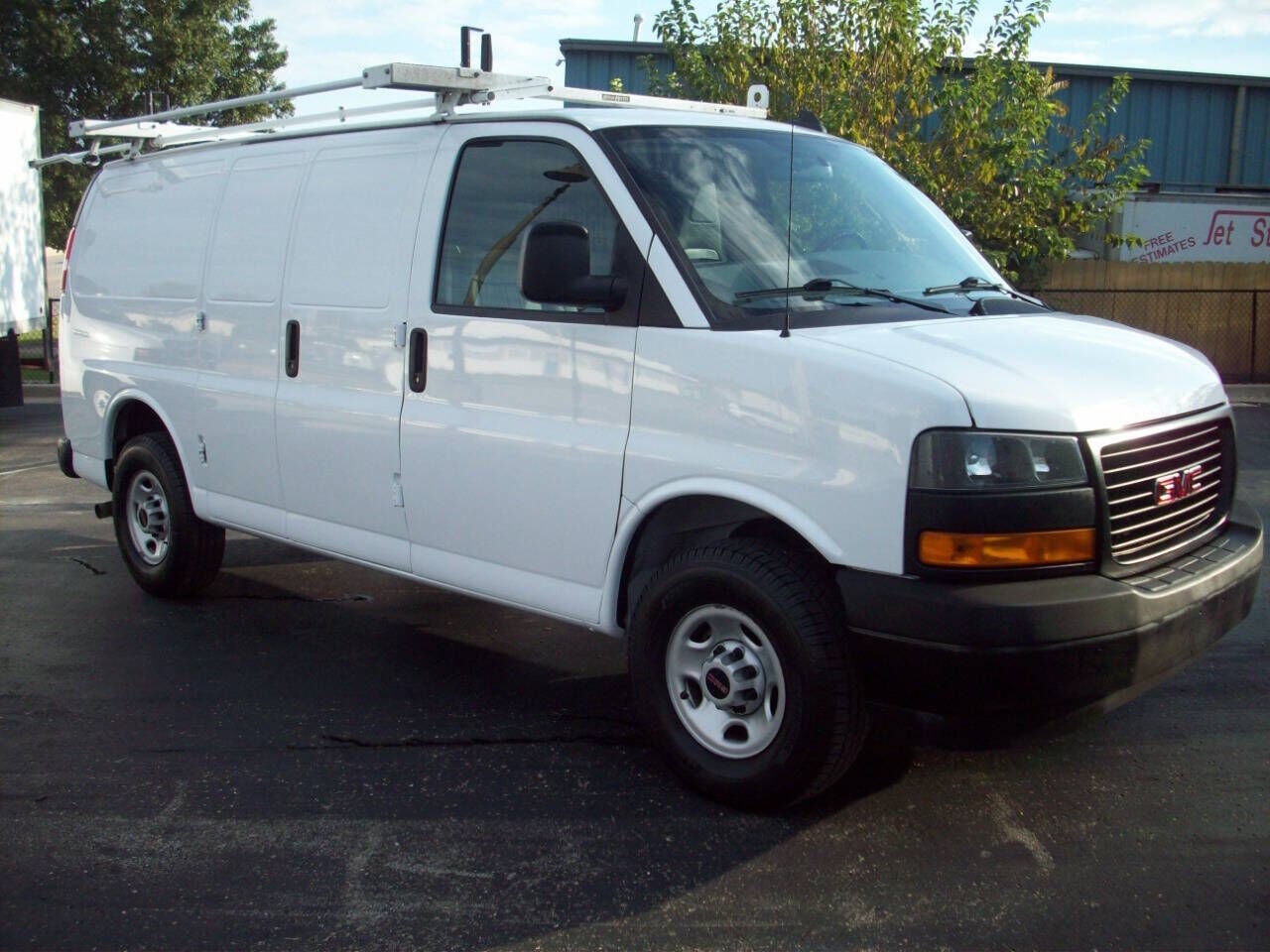 2023 GMC Savana