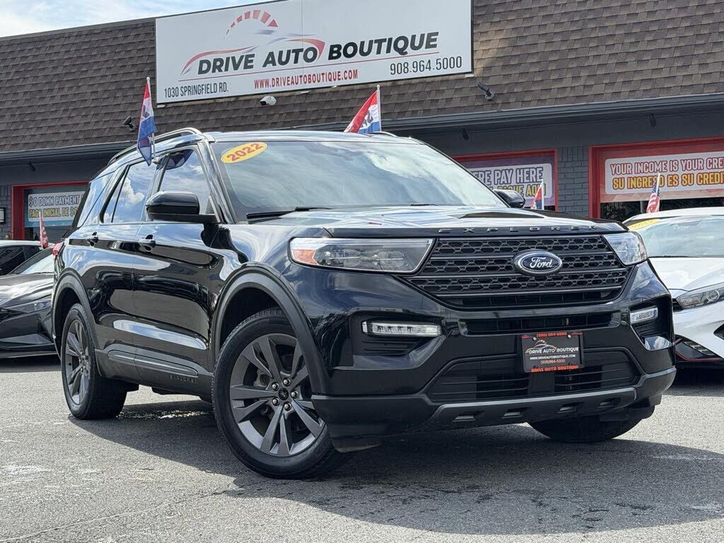 2022 FORD Explorer