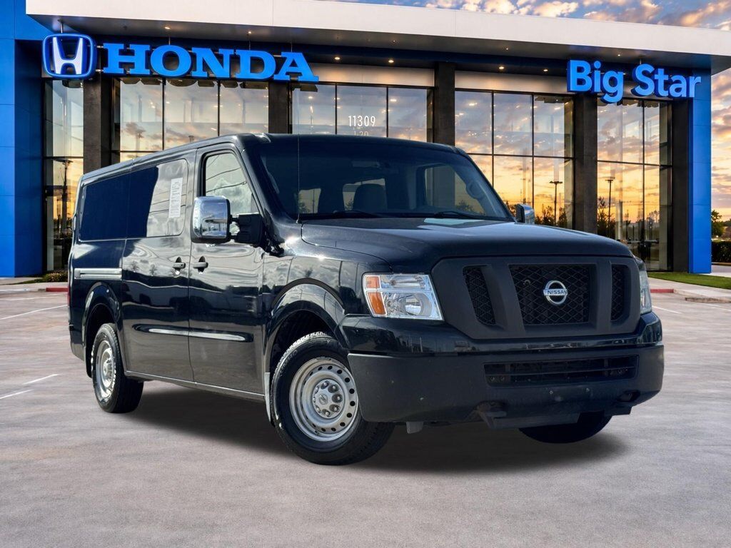 2017 NISSAN NV3500