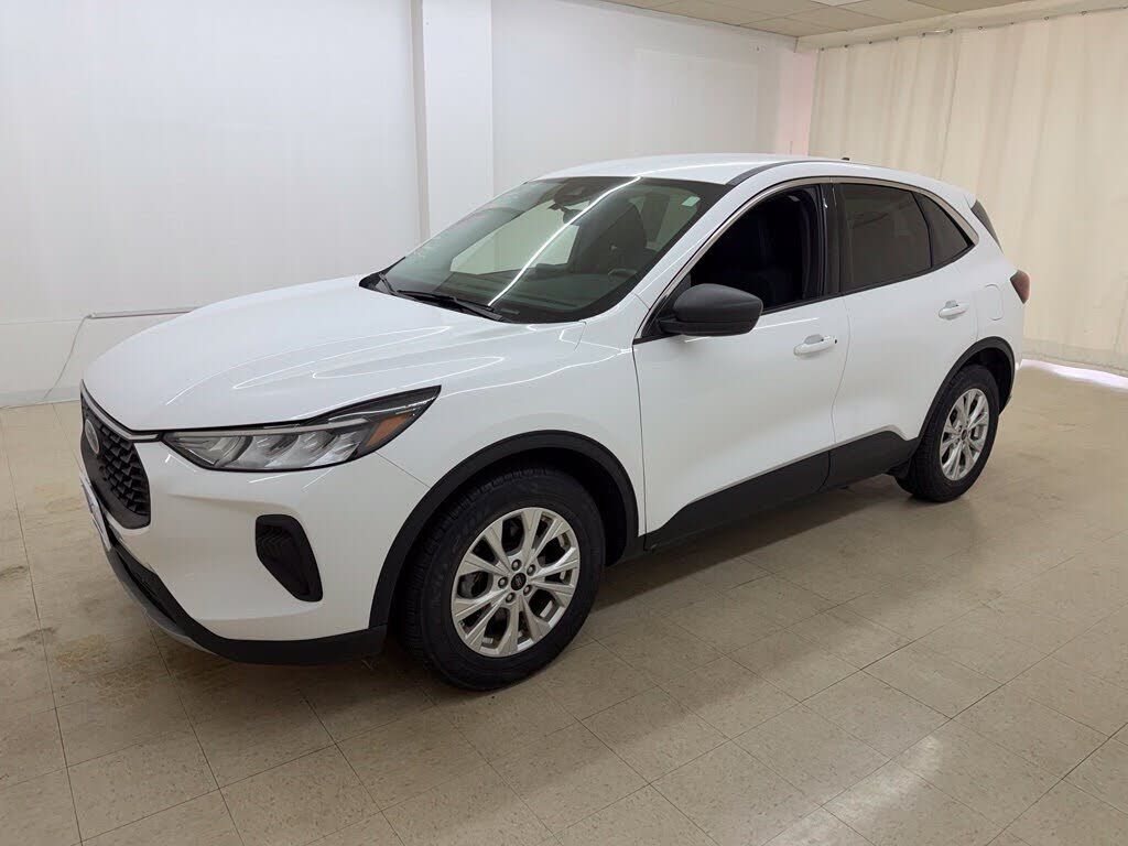2024 FORD Escape