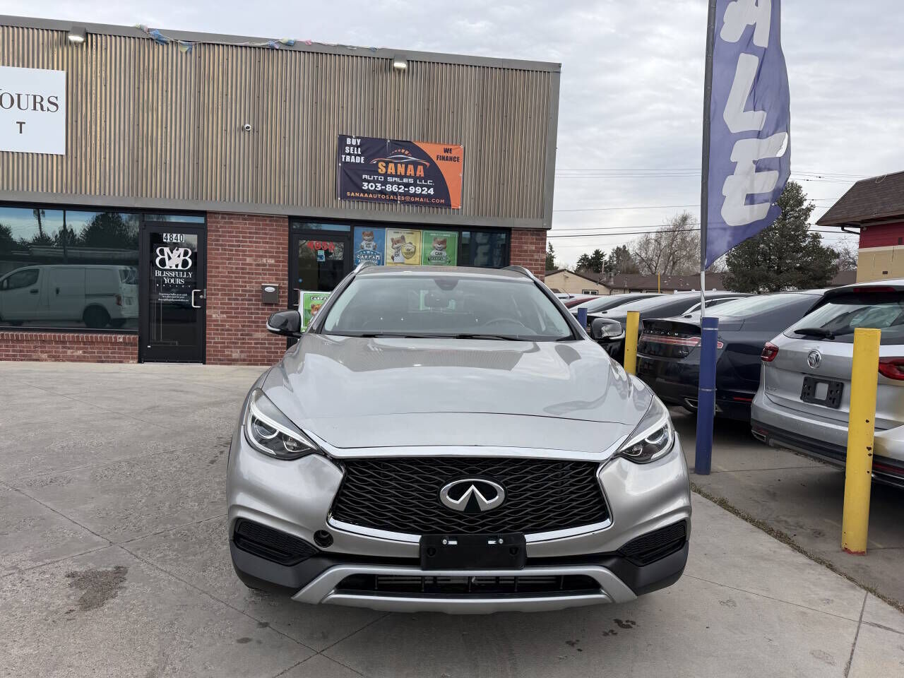 2017 INFINITI QX30