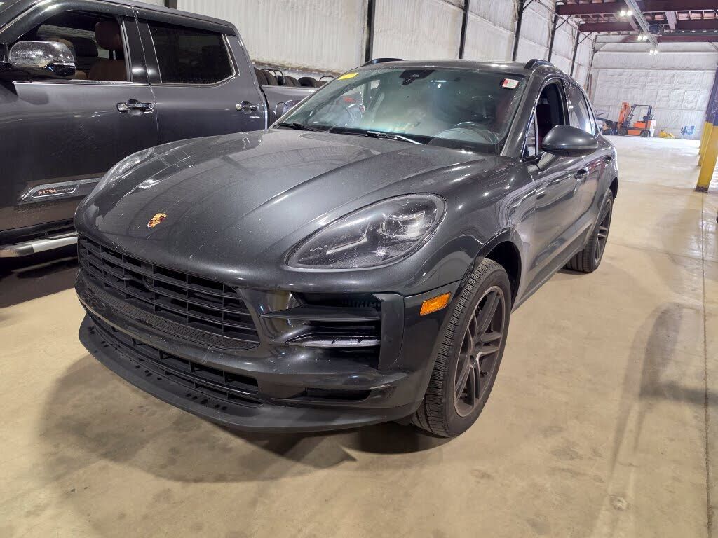 2019 PORSCHE Macan