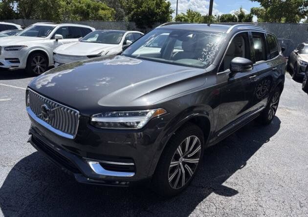 2025 VOLVO XC90