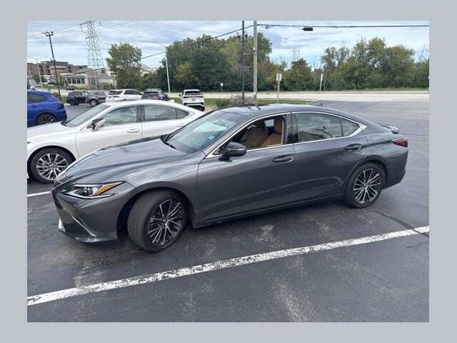 2024 LEXUS ES