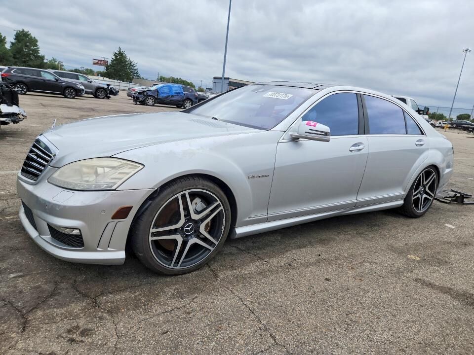 2013 MERCEDES-BENZ S-Class