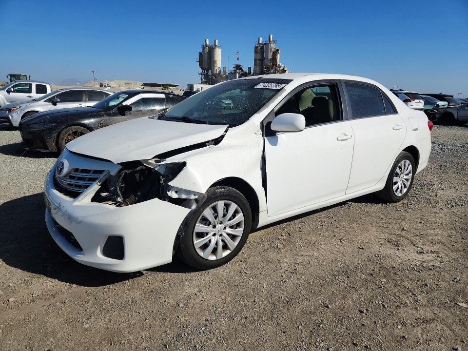 2013 TOYOTA Corolla