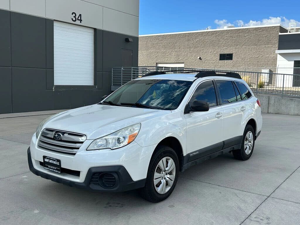 2013 SUBARU Outback