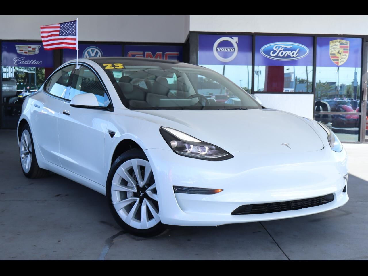 2023 TESLA Model 3