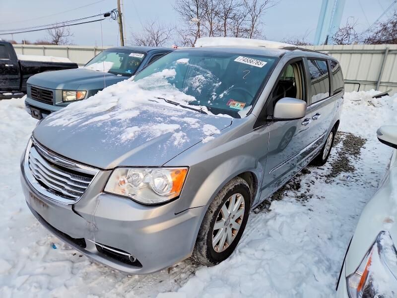 2015 CHRYSLER Town and Country