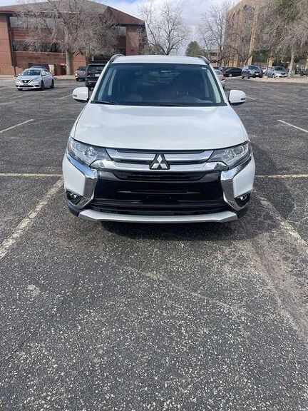2016 MITSUBISHI Outlander