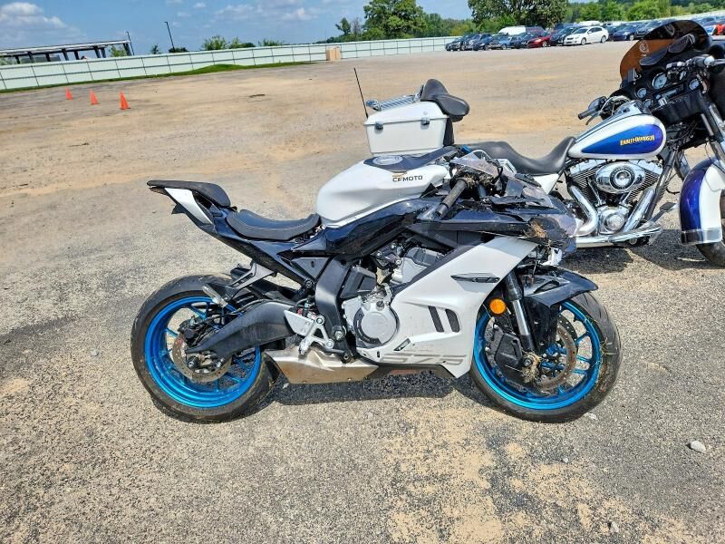 2026 CFMOTO 675SS