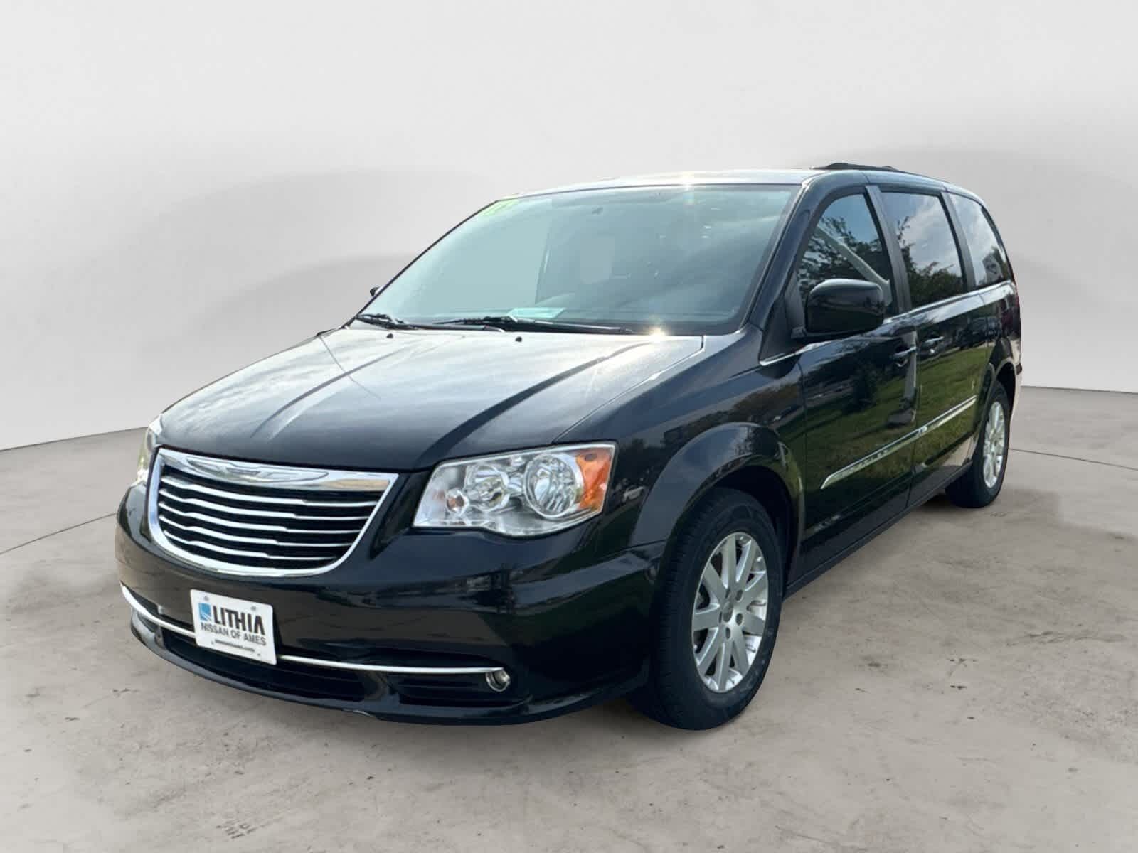 2016 CHRYSLER Town and Country