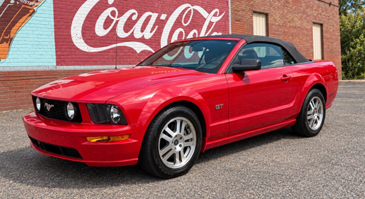 2005 FORD Mustang