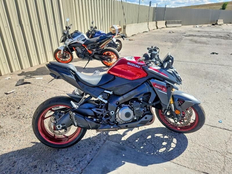 2026 SUZUKI GSX-S1000