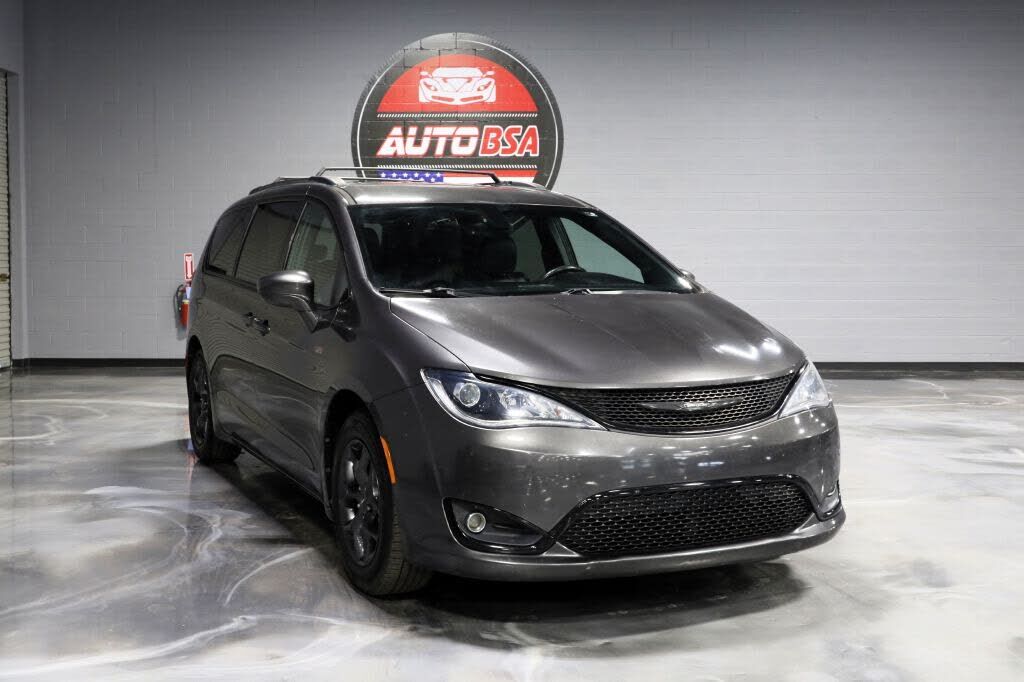 2019 CHRYSLER Pacifica