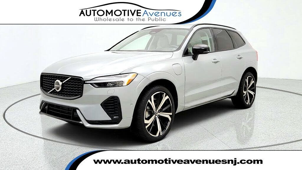 2025 VOLVO XC60
