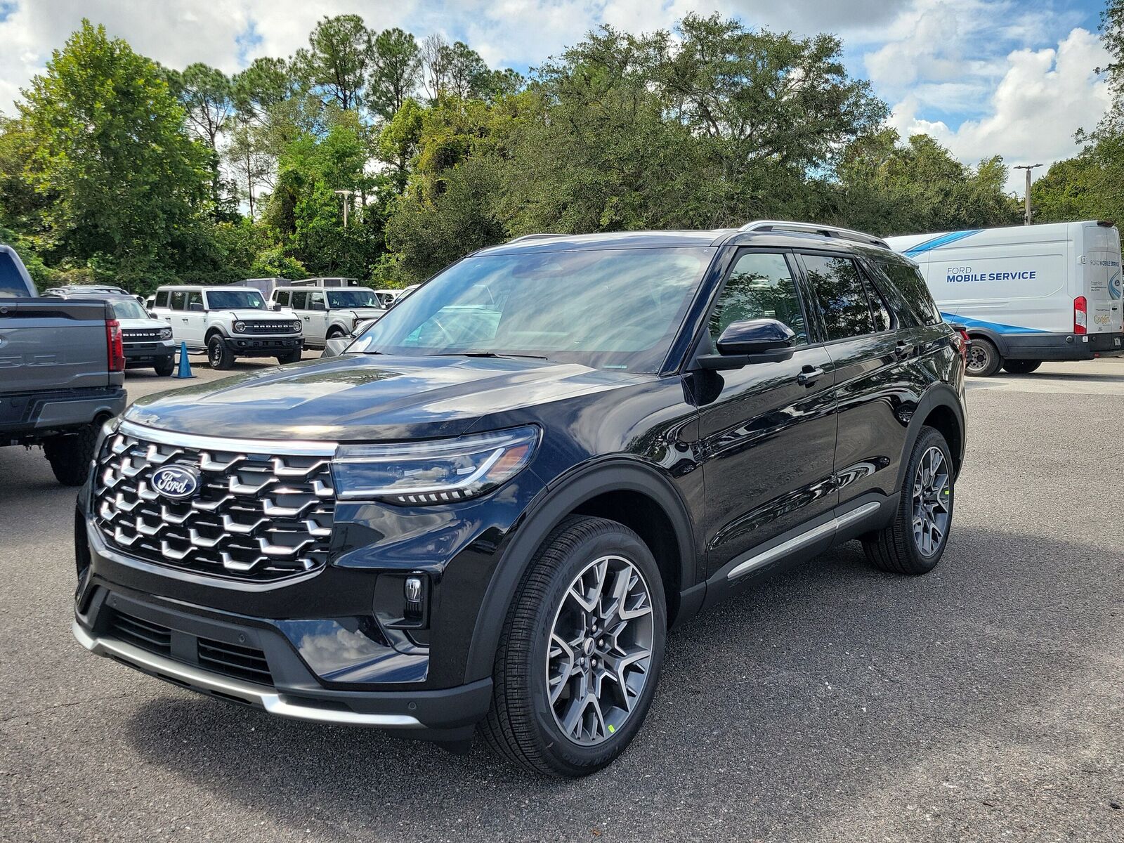 2027 FORD Explorer
