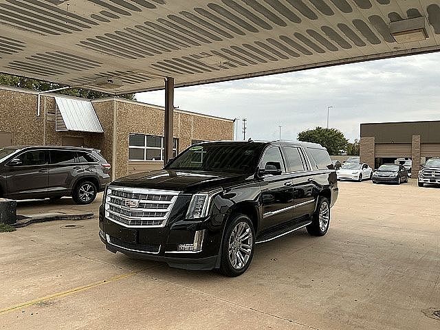 2017 CADILLAC Escalade ESV