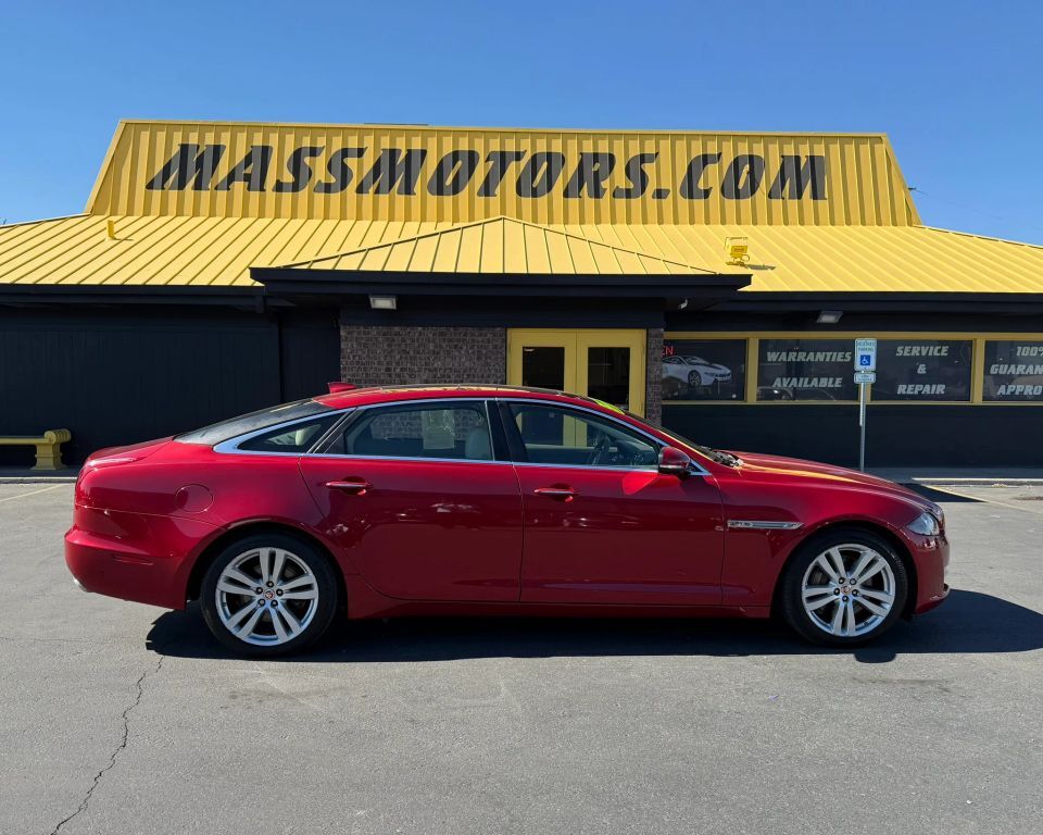 2016 JAGUAR XJ