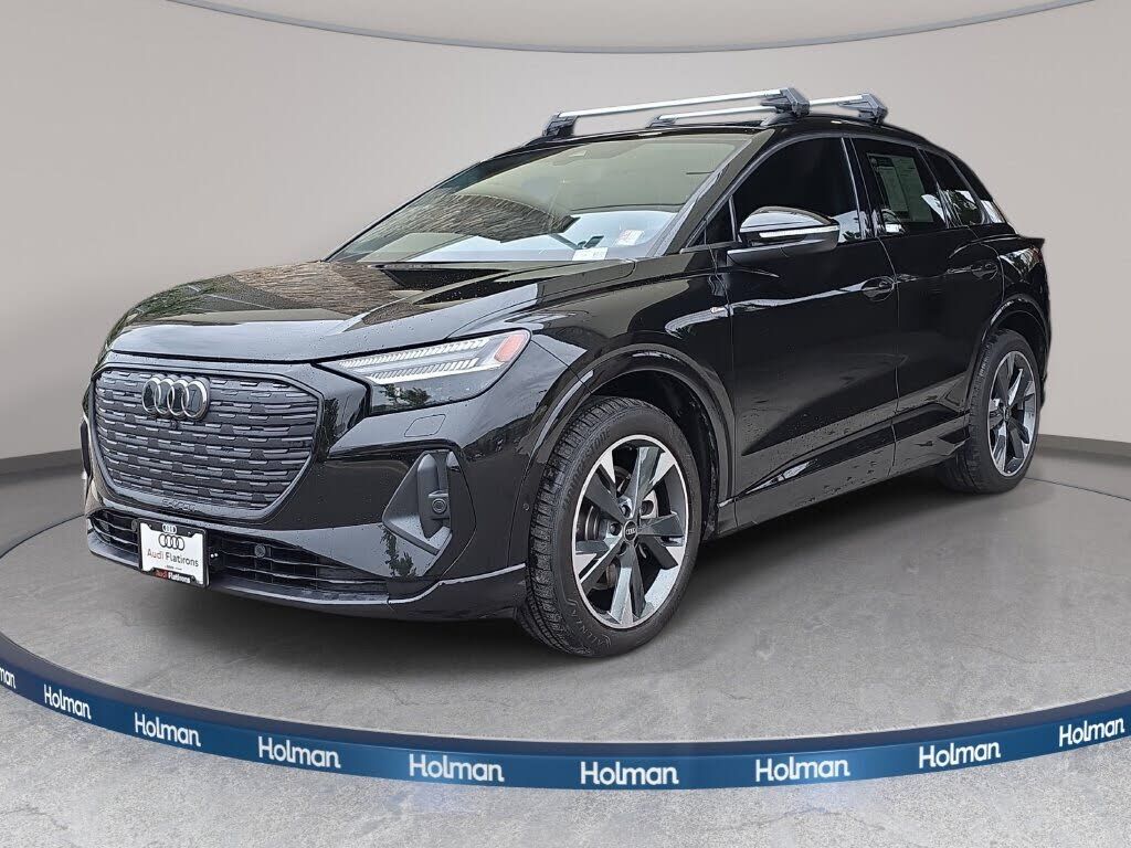2024 AUDI Q4