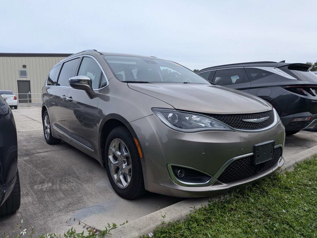 2017 CHRYSLER Pacifica