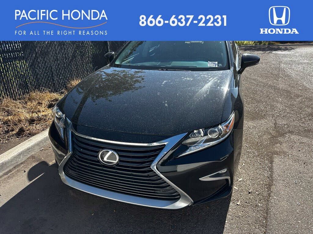 2016 LEXUS ES