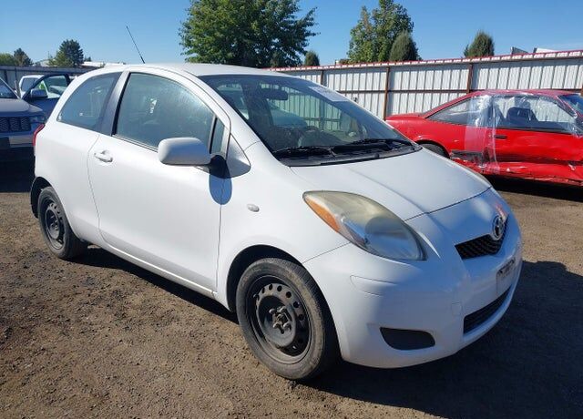 2011 TOYOTA Yaris